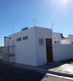 LIVE WIRE Electric Fencing