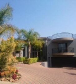 Paving & Wall Cleaning Specialists