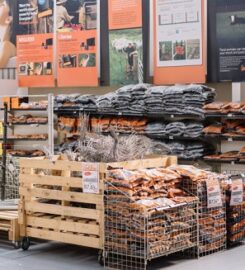 D.I.Y. Superstore